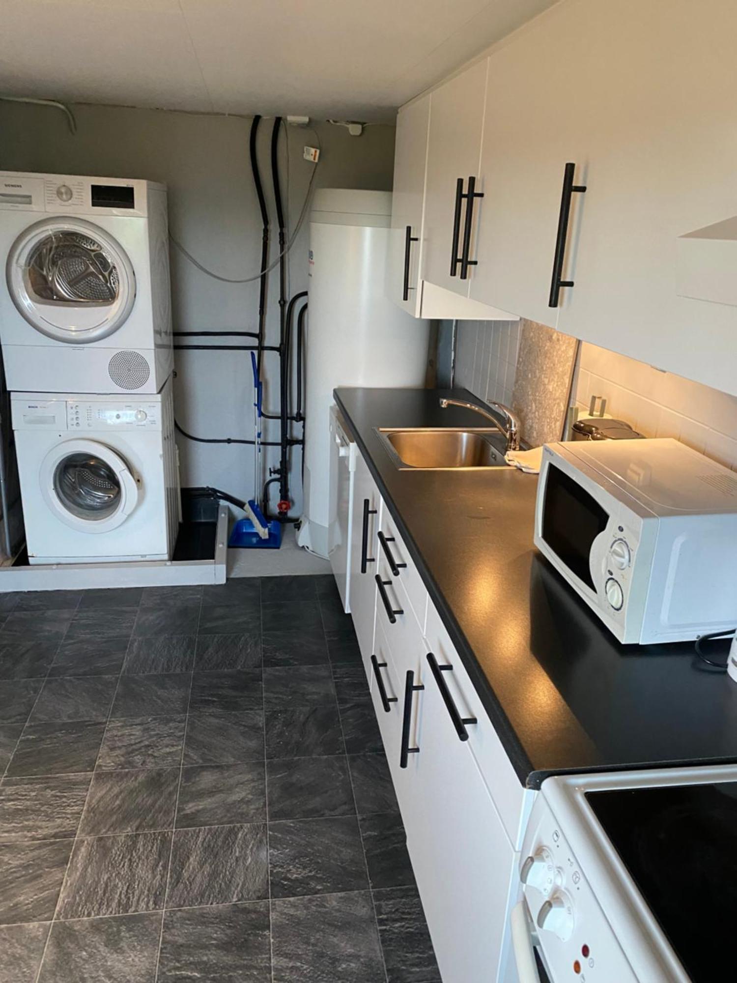 Ingvilds hybelleilighet Appartement Kristiansand Buitenkant foto